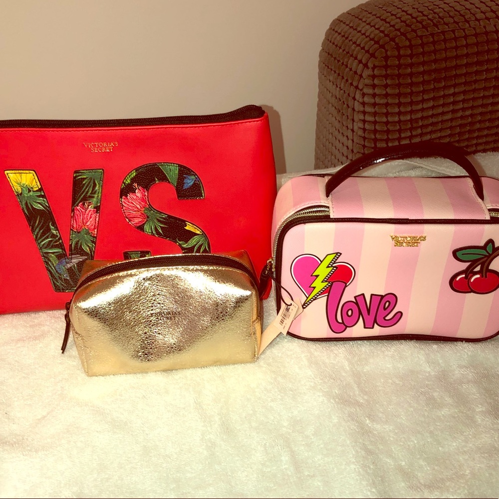 ๐ Victorias Secret Bags Bundle!! ๐ - Picture 1 of 8